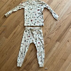 Kids Cream holiday / Christmas Pajama Set